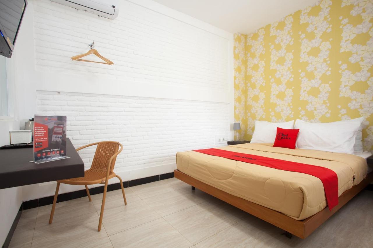 Hotel Reddoorz Near Museum Angkut Batu Batu  Exterior foto