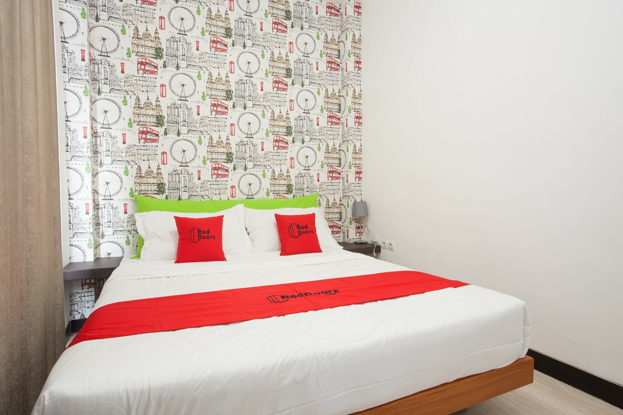 Hotel Reddoorz Near Museum Angkut Batu Batu  Exterior foto